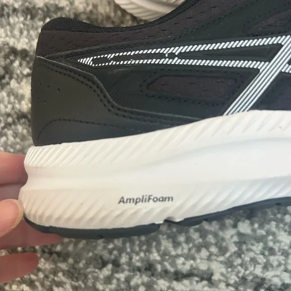 ASICS Men's Black and White Athletic Shoes - Picture 3 of 6